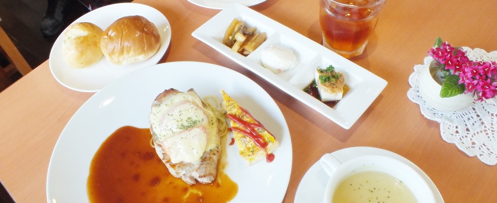 ひめゆりの塔前のCafeブリーガーデン３