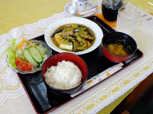 那覇市具志お食事処HAPPY