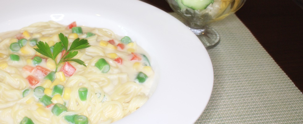 マルミハウスのホワイトソースパスタ